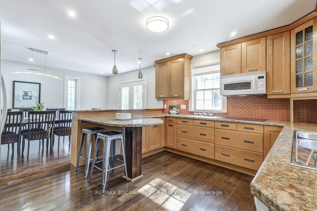Photo 2 of 174 Foxbar Road, Burlington, Appleby — HOMEH