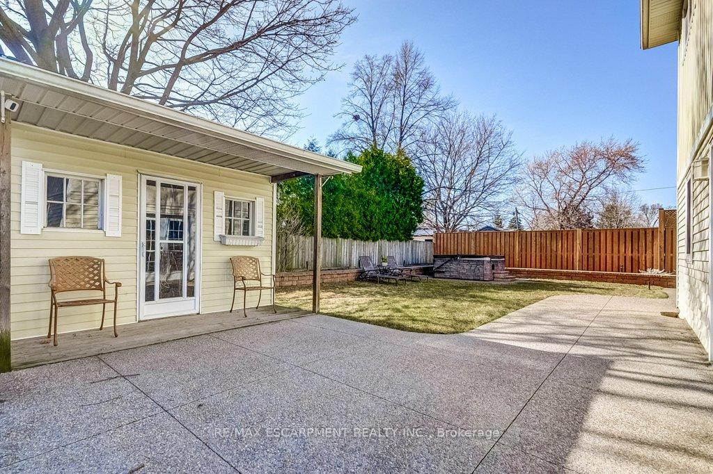 Photo 23 of 174 Foxbar Road, Burlington, Appleby — HOMEH
