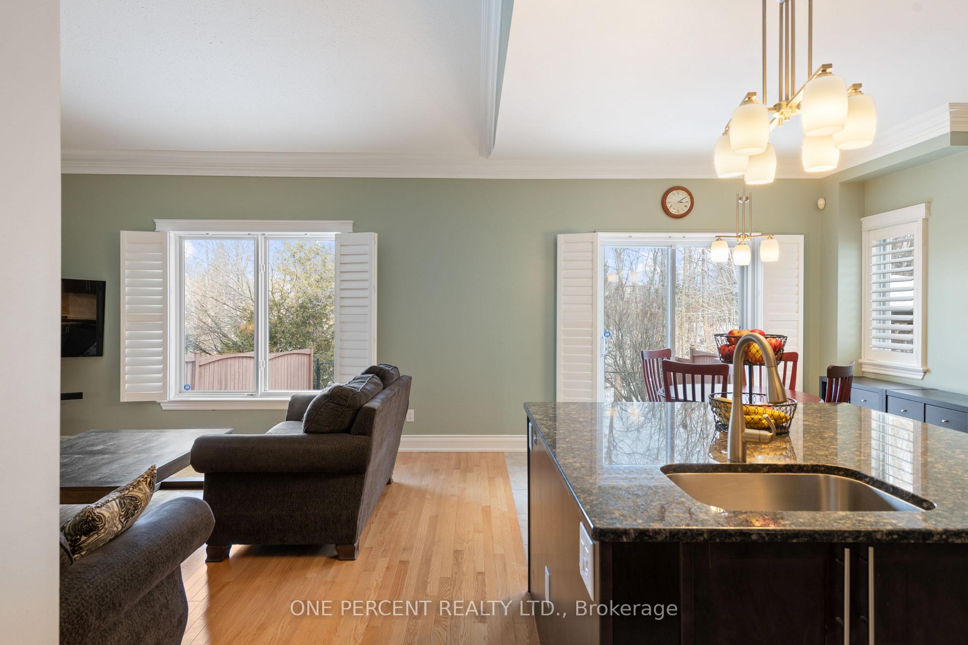 Photo 8 of 4157 Canyon Walk Drive, Ottawa, Riverside South/Gloucester Glen — HOMEH