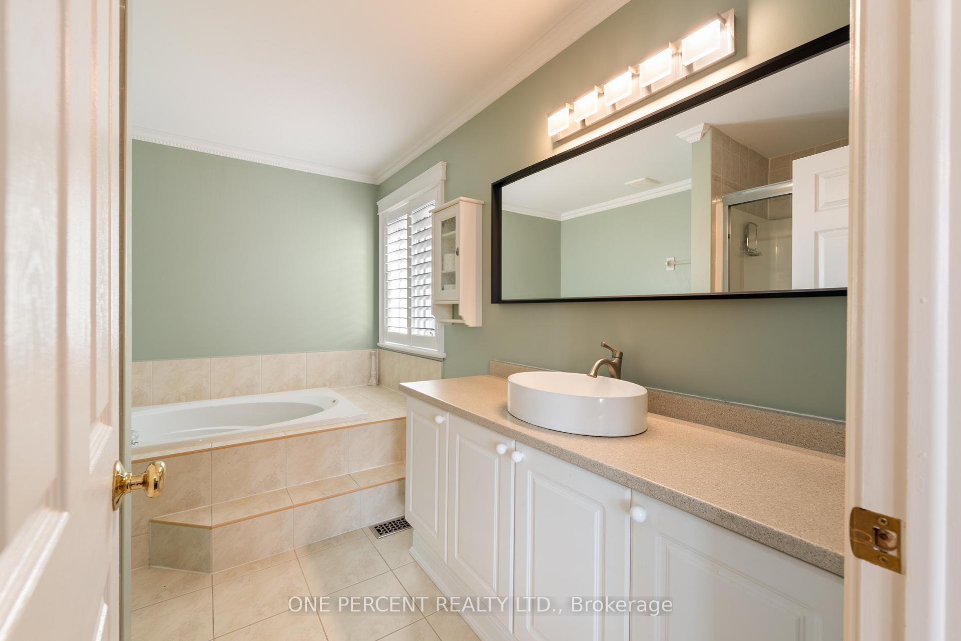 Photo 21 of 4157 Canyon Walk Drive, Ottawa, Riverside South/Gloucester Glen — HOMEH
