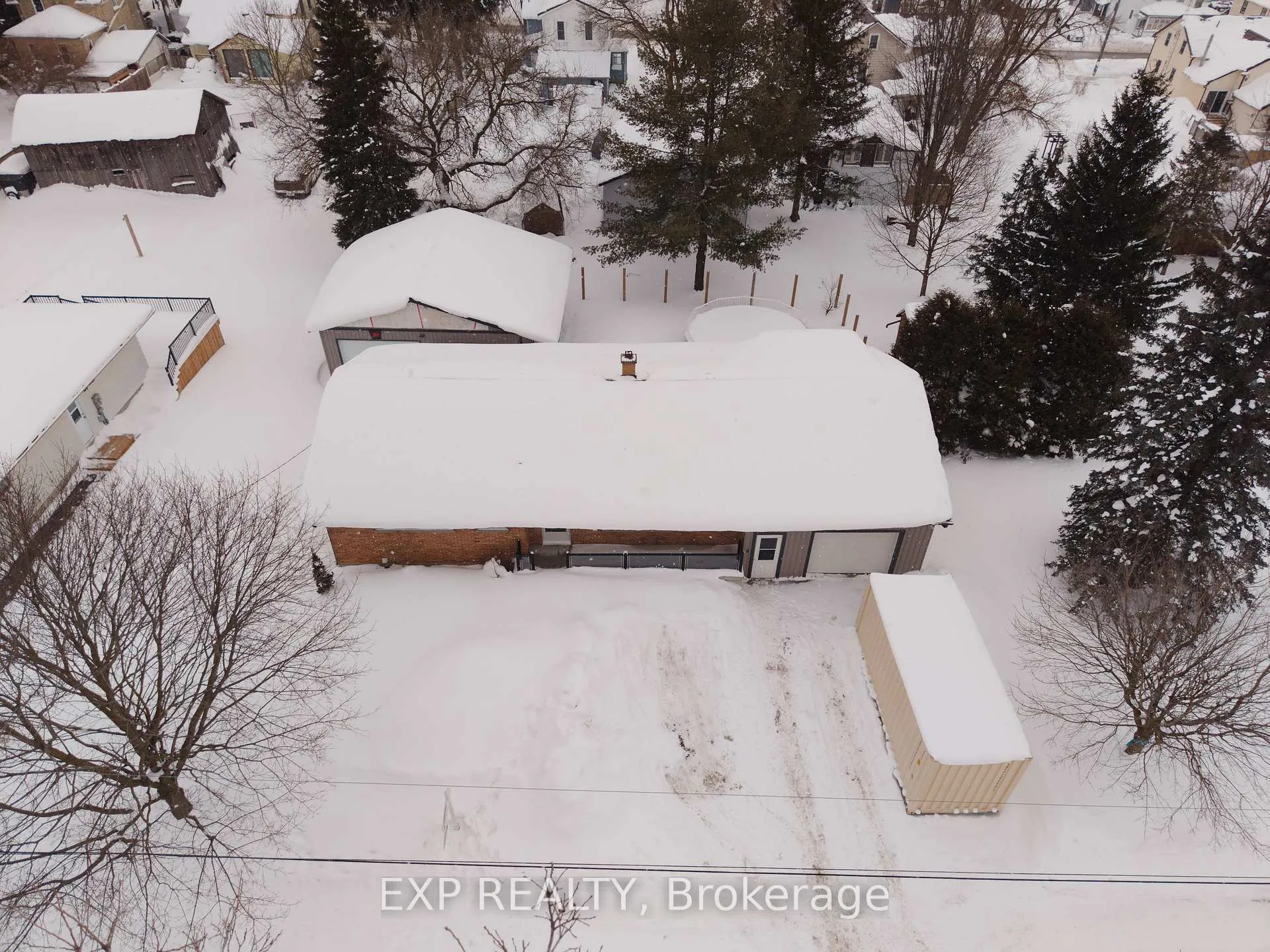 Photo 3 of 1080 Henry Street, Wellesley — HOMEH