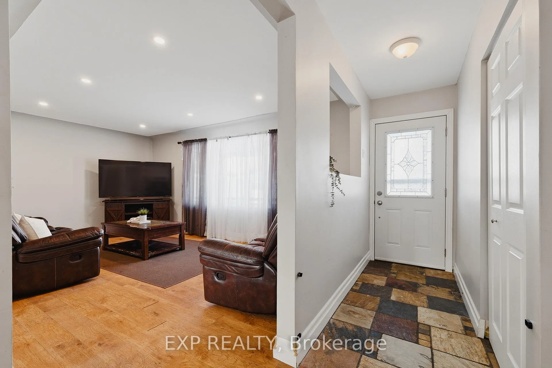 Photo 5 of 1080 Henry Street, Wellesley — HOMEH