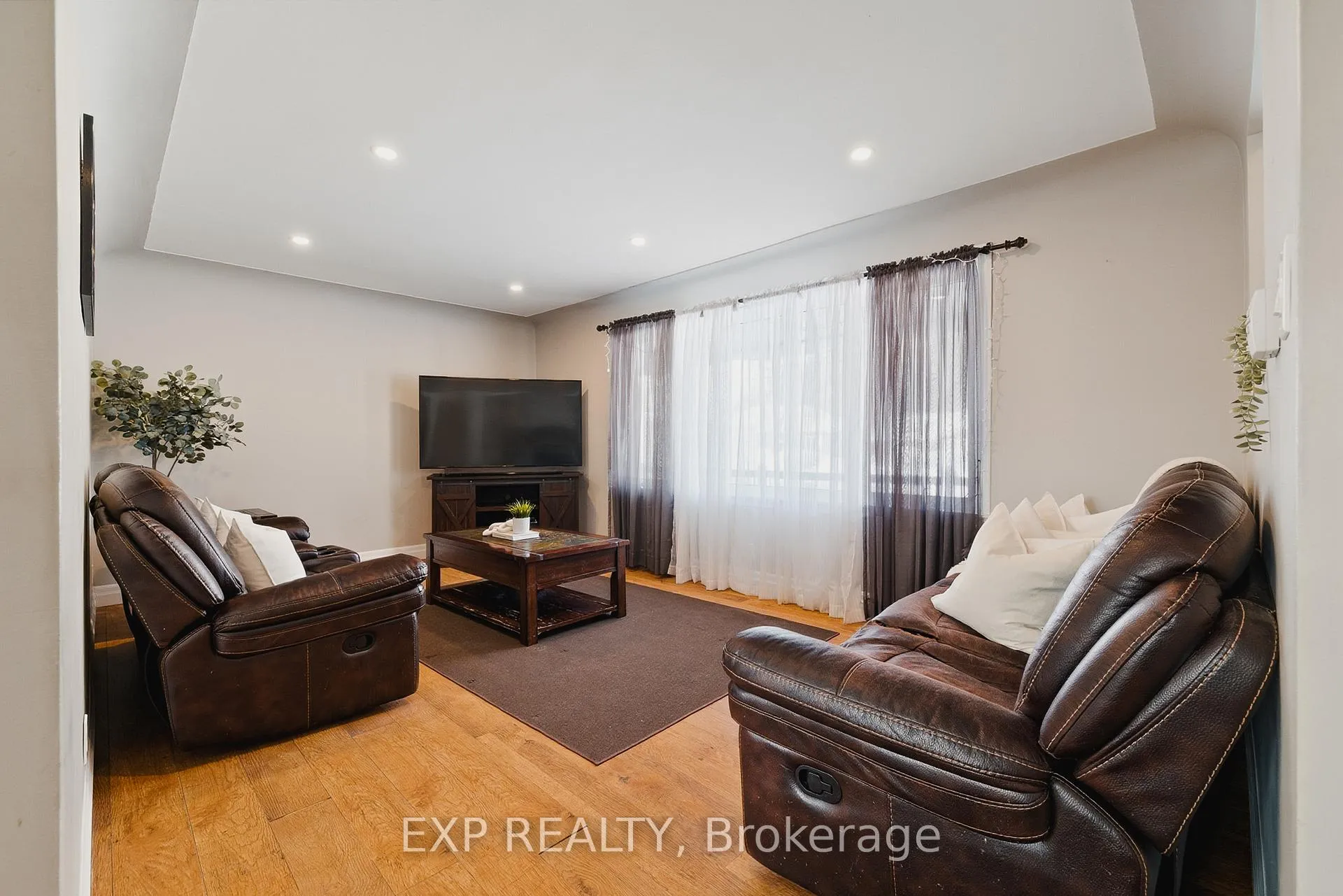 Photo 6 of 1080 Henry Street, Wellesley — HOMEH