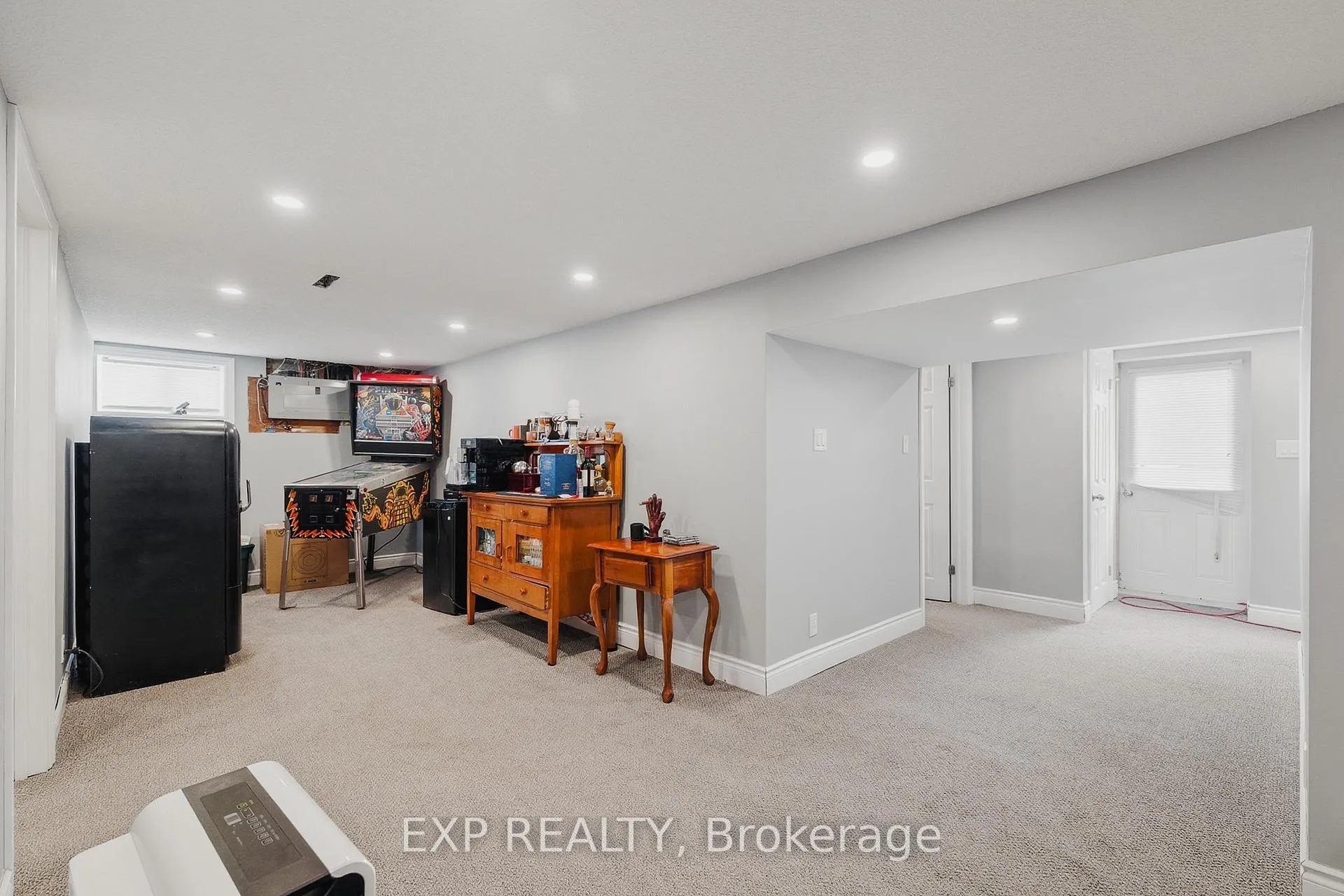 Photo 18 of 1080 Henry Street, Wellesley — HOMEH