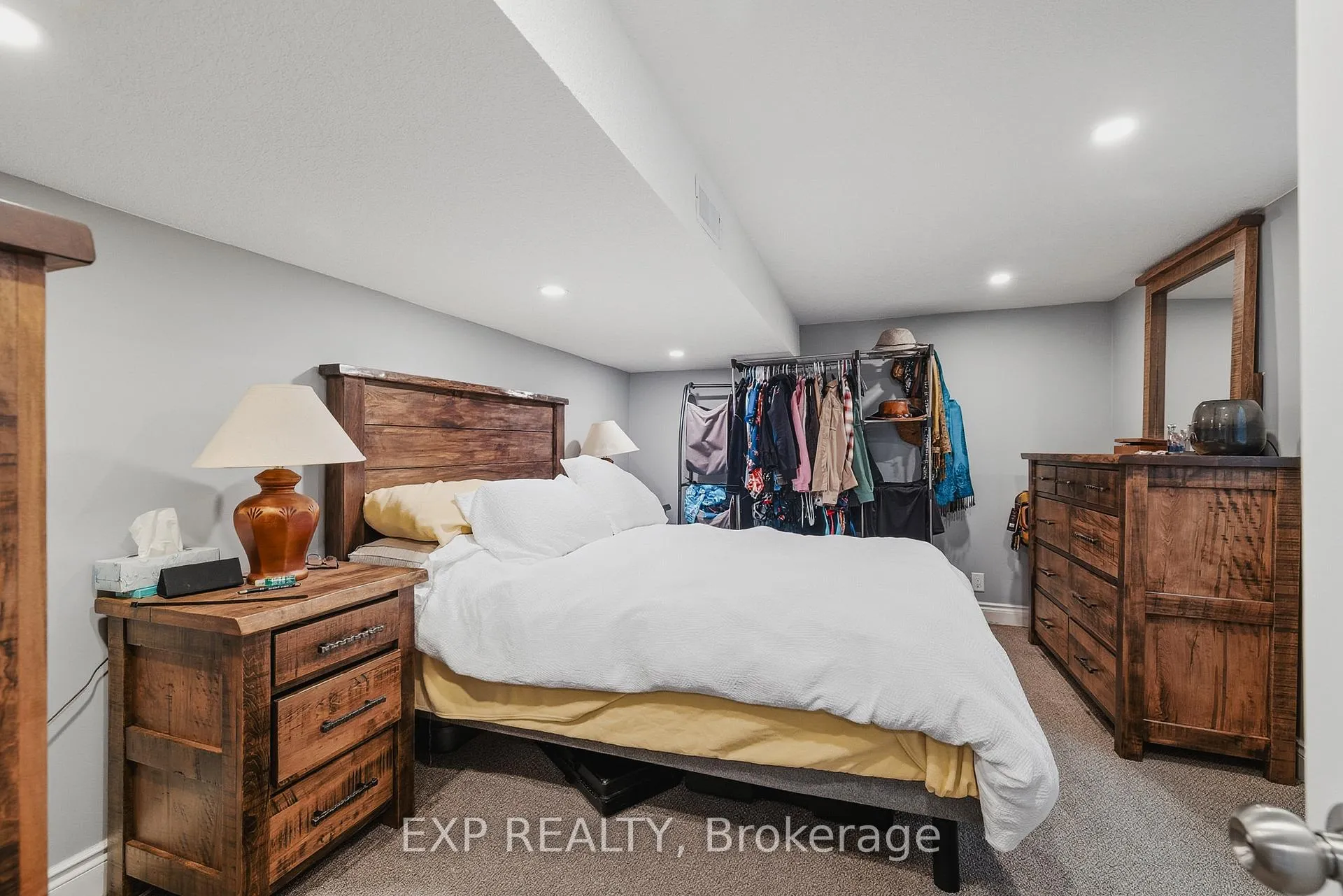 Photo 21 of 1080 Henry Street, Wellesley — HOMEH
