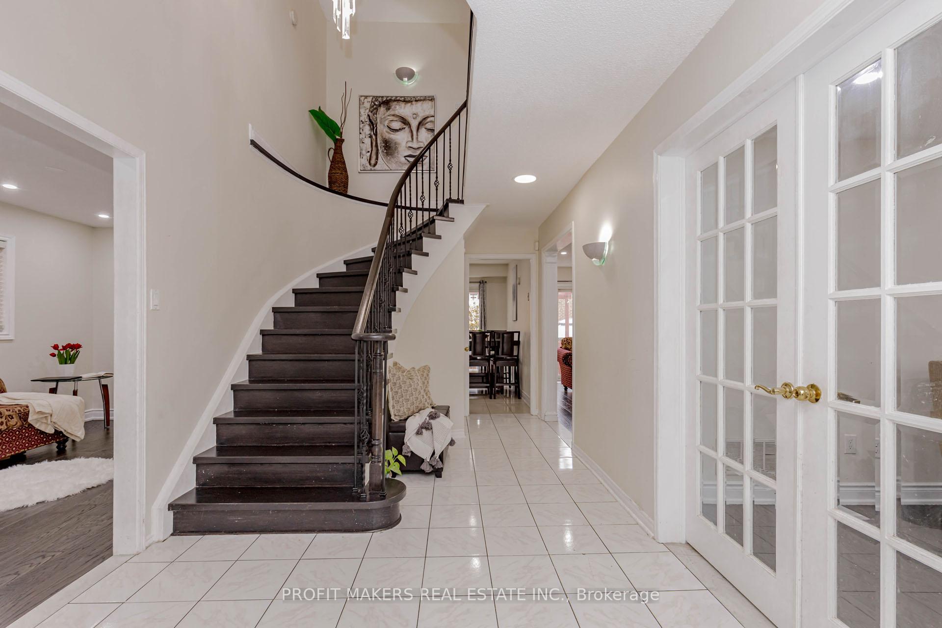 Photo 7 of 49 Horsham Street, Brampton, Brampton West — HOMEH