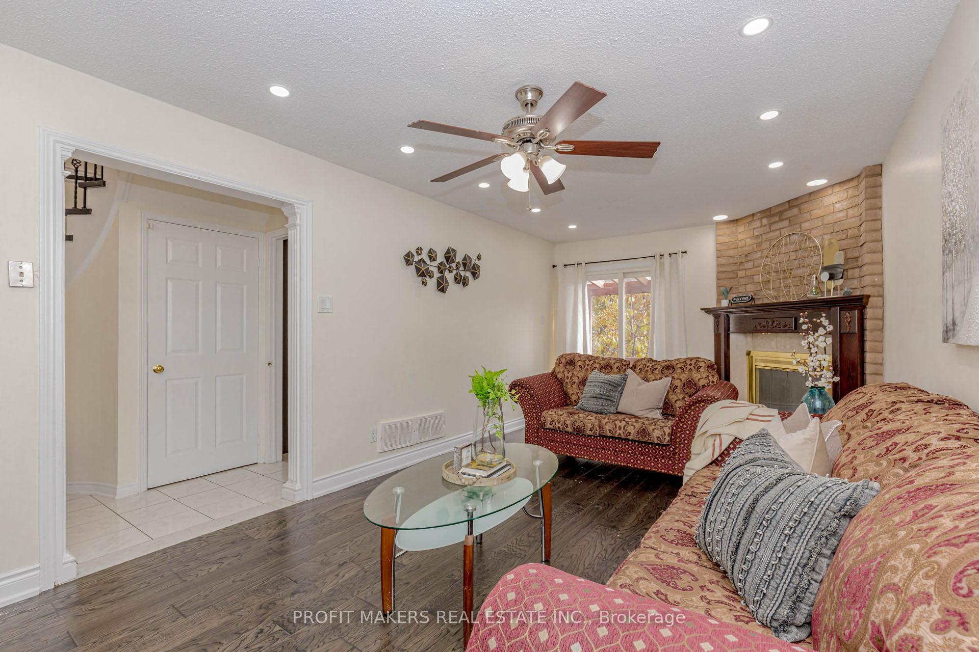 Photo 9 of 49 Horsham Street, Brampton, Brampton West — HOMEH
