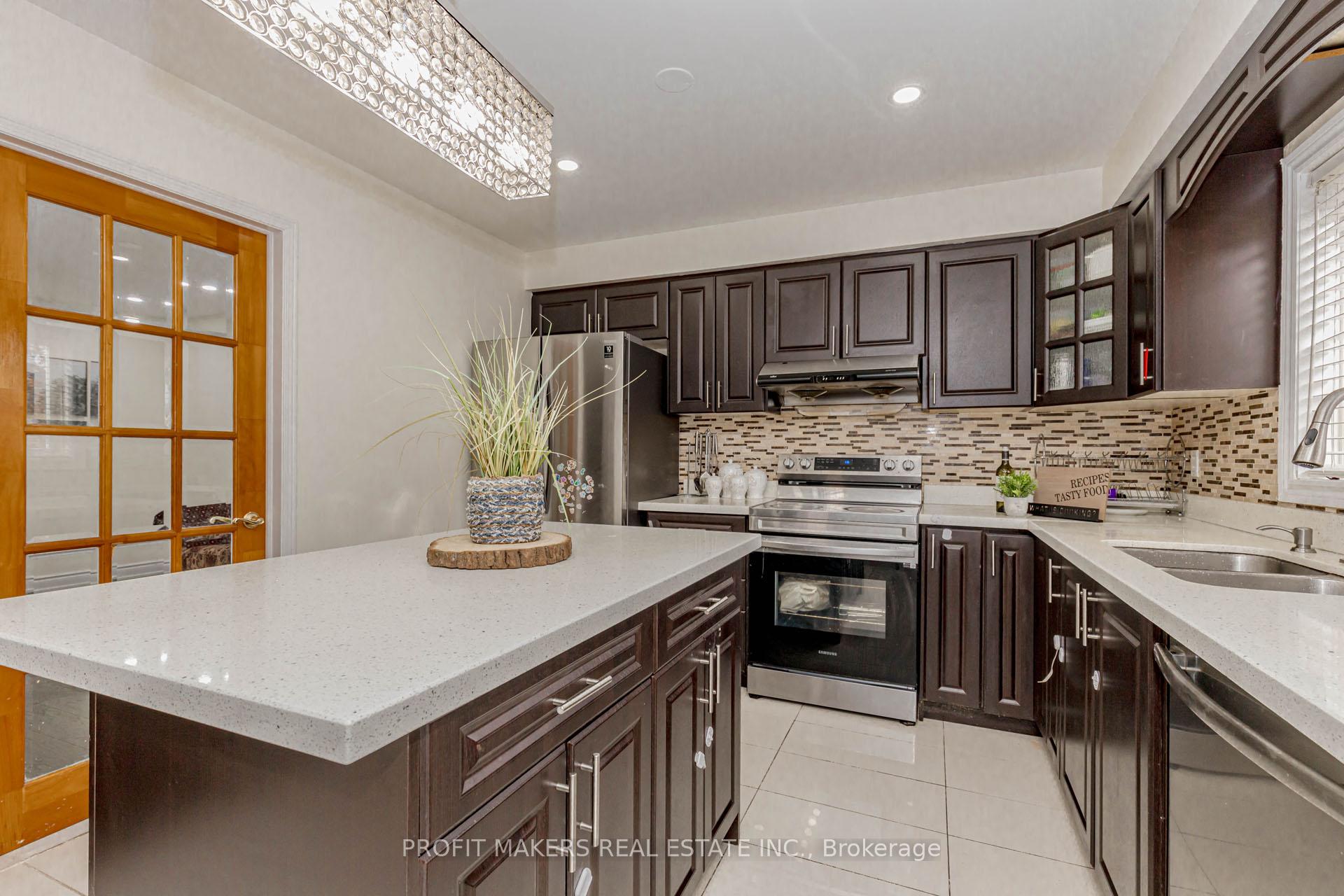 Photo 13 of 49 Horsham Street, Brampton, Brampton West — HOMEH