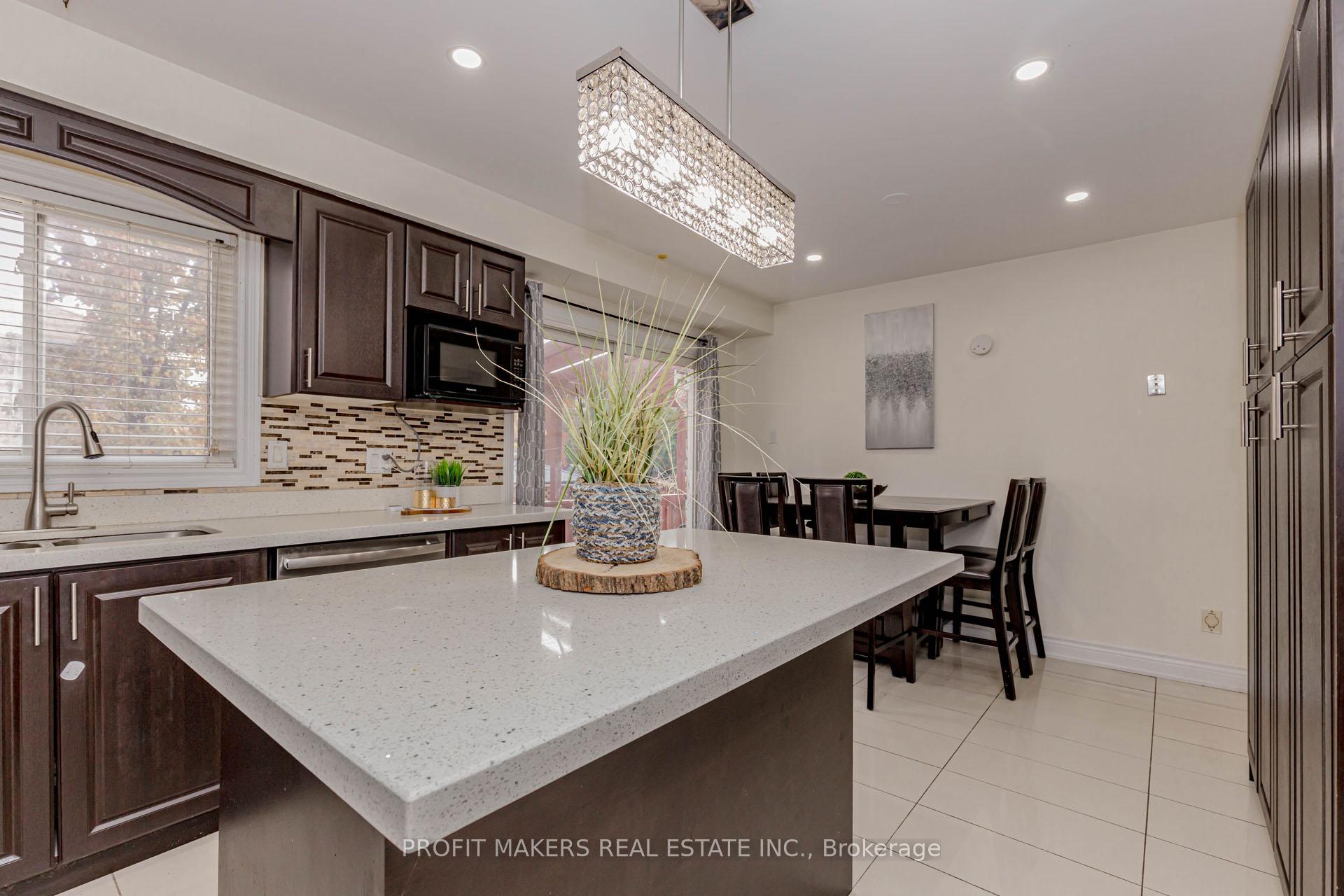 Photo 14 of 49 Horsham Street, Brampton, Brampton West — HOMEH
