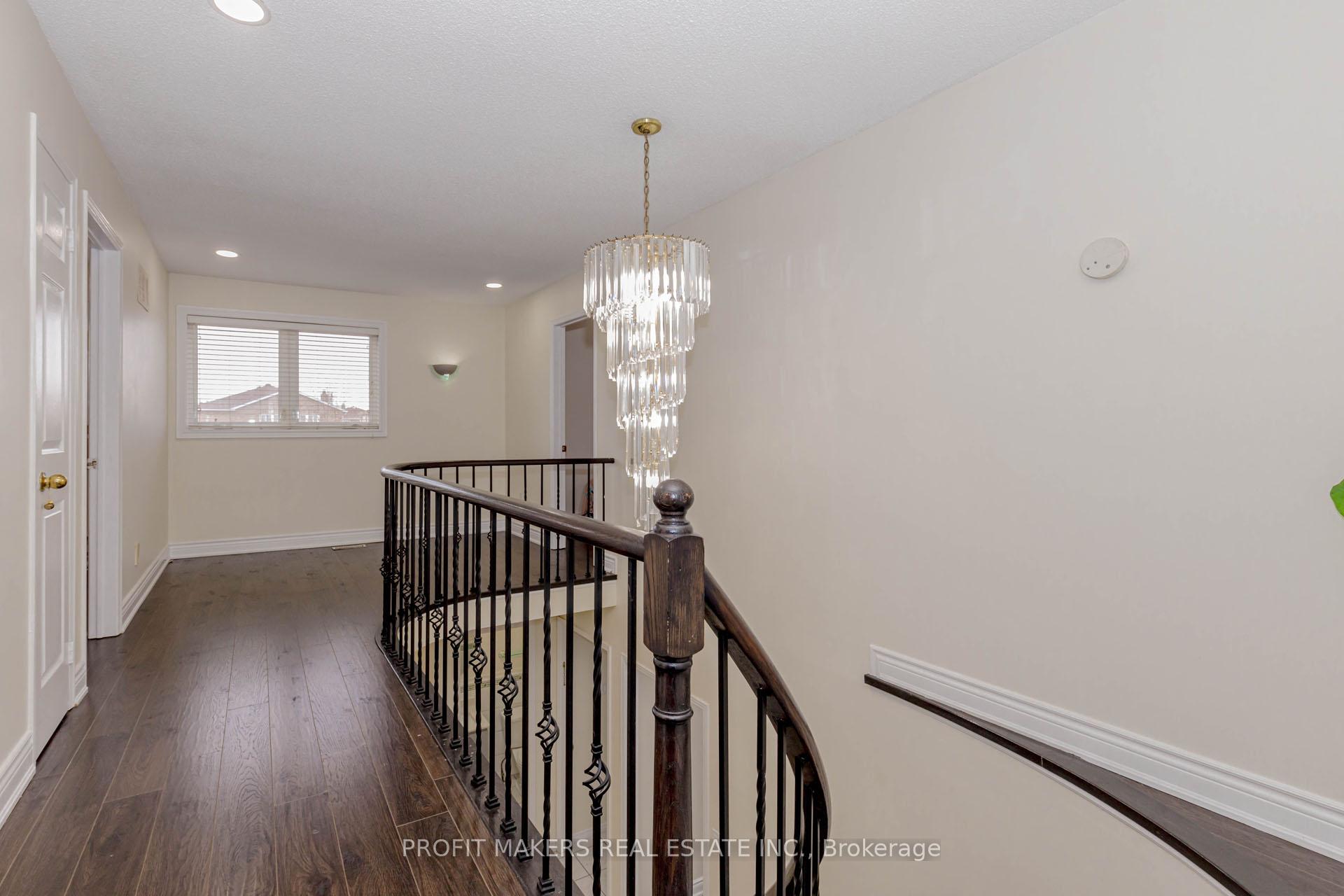 Photo 17 of 49 Horsham Street, Brampton, Brampton West — HOMEH