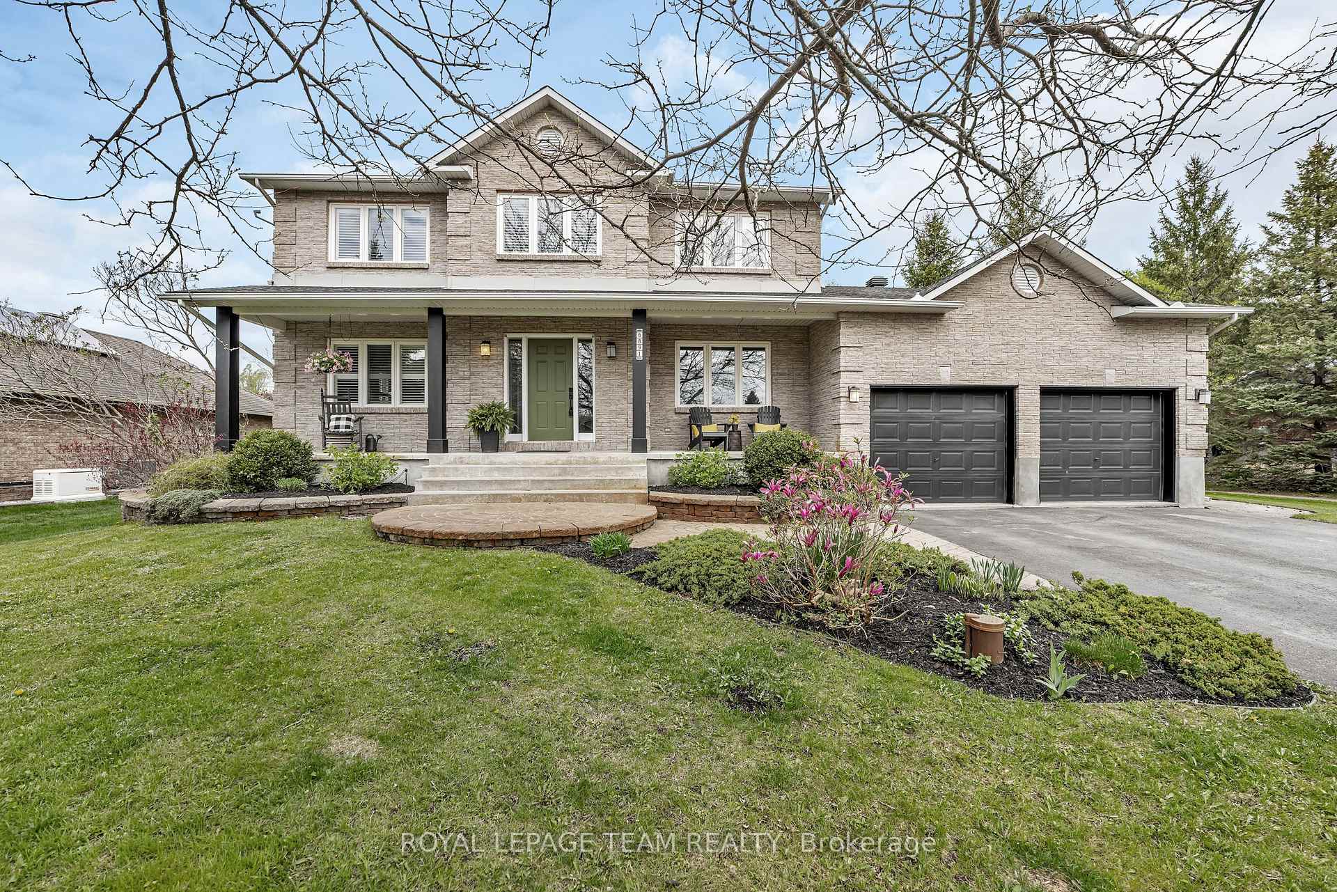 Front of 6891 Twin Lakes Avenue