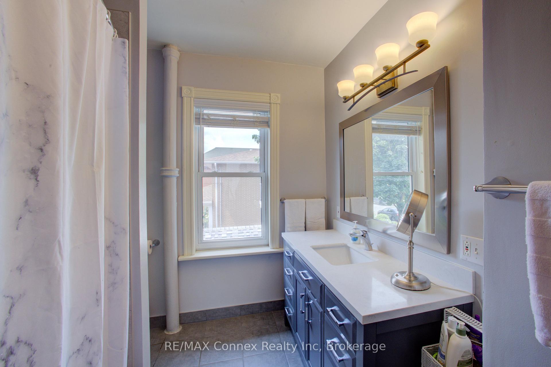 Photo 15 of 120 Harris Street, Guelph, St. Patrick's Ward — HOMEH