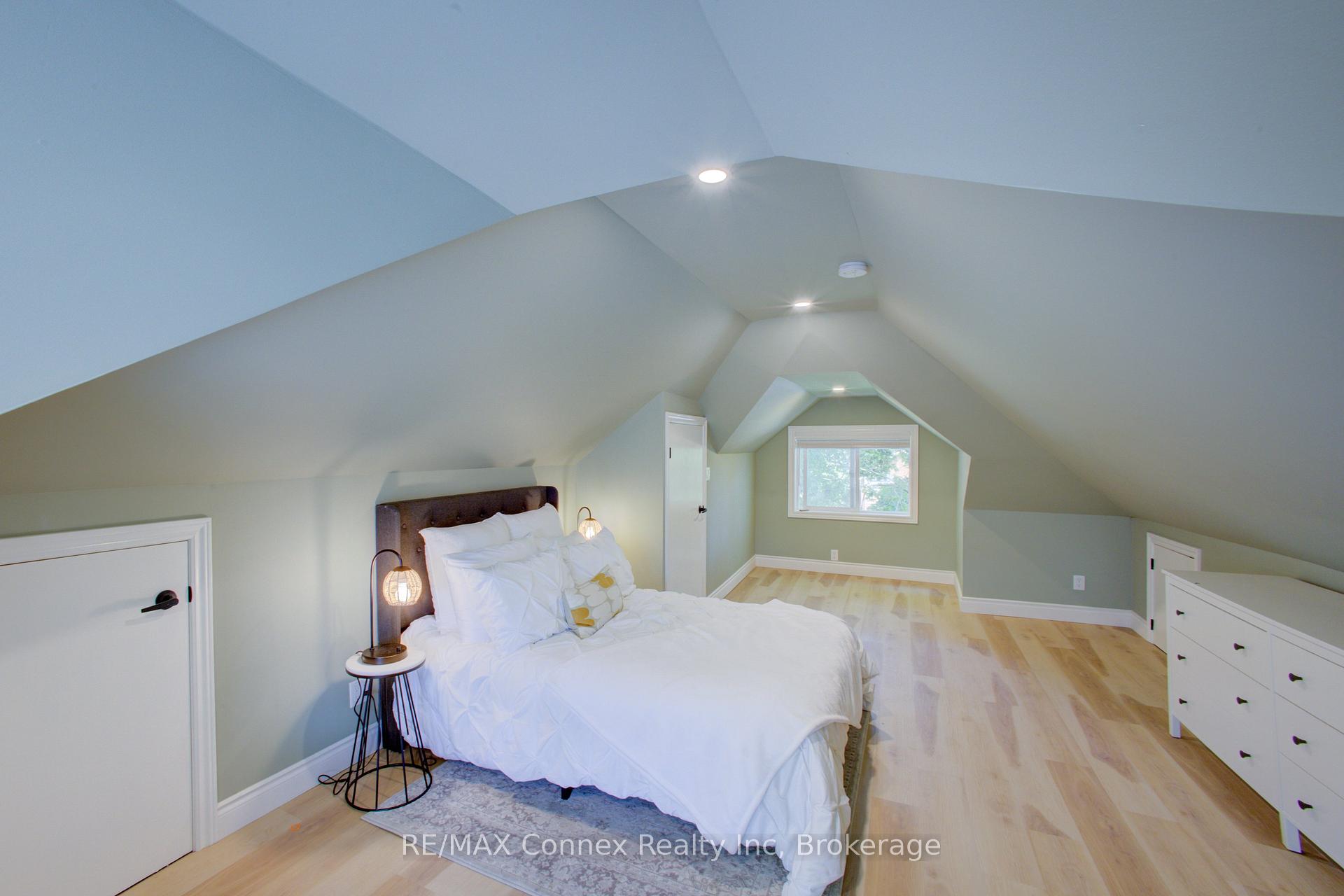 Photo 19 of 120 Harris Street, Guelph, St. Patrick's Ward — HOMEH