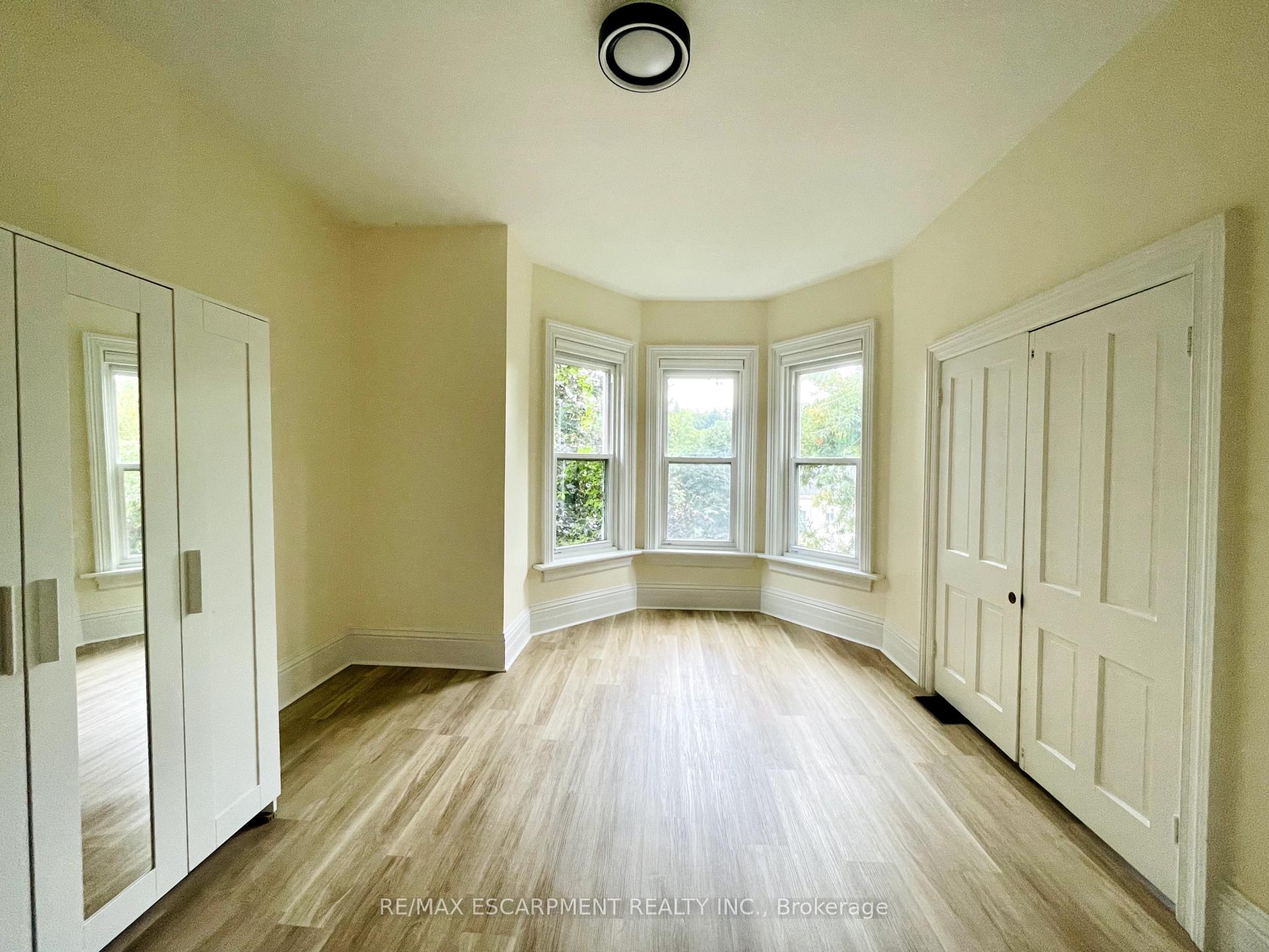 Photo 3 of 10 William Street, Brant, Paris — HOMEH