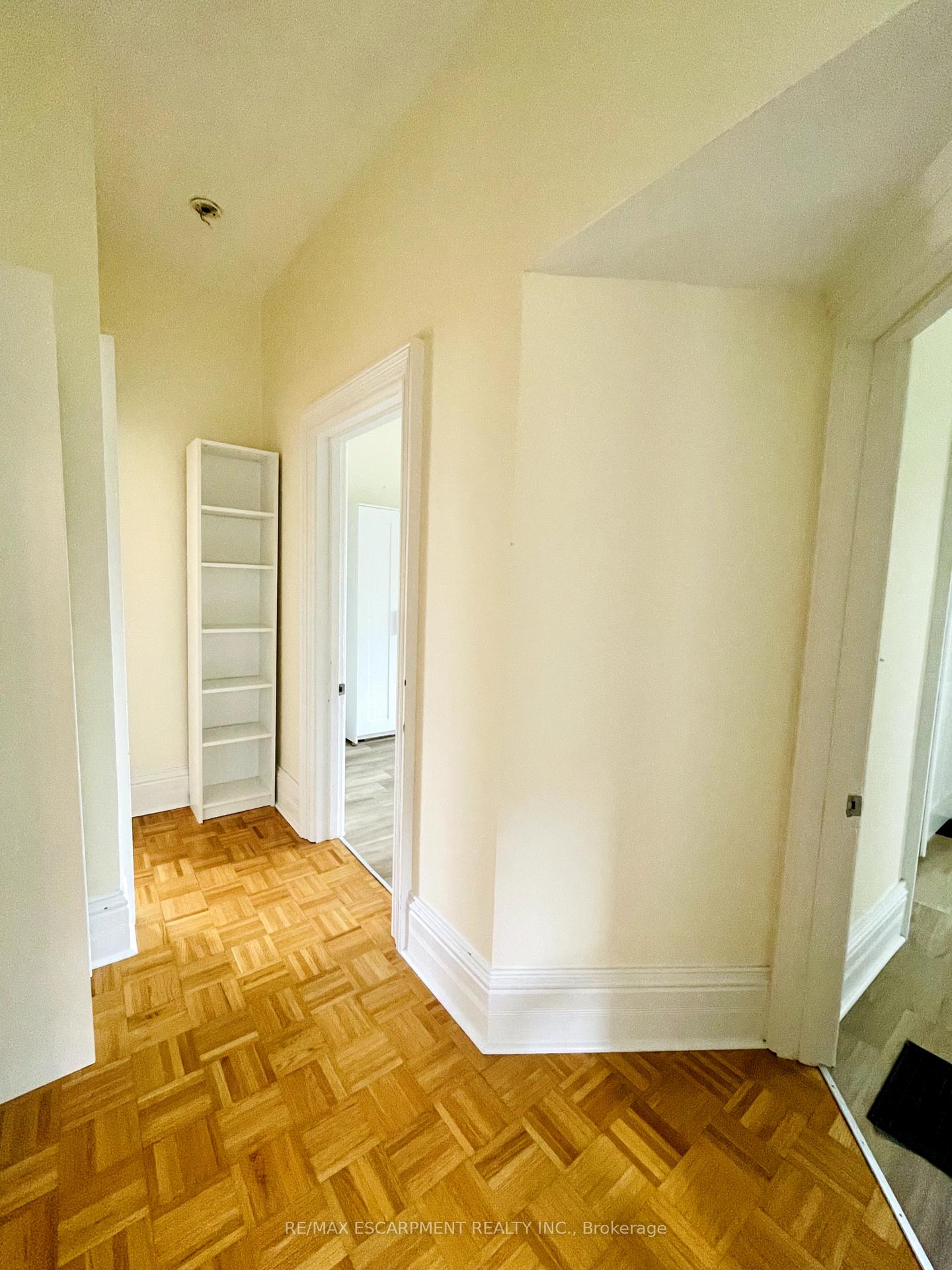 Photo 7 of 10 William Street, Brant, Paris — HOMEH