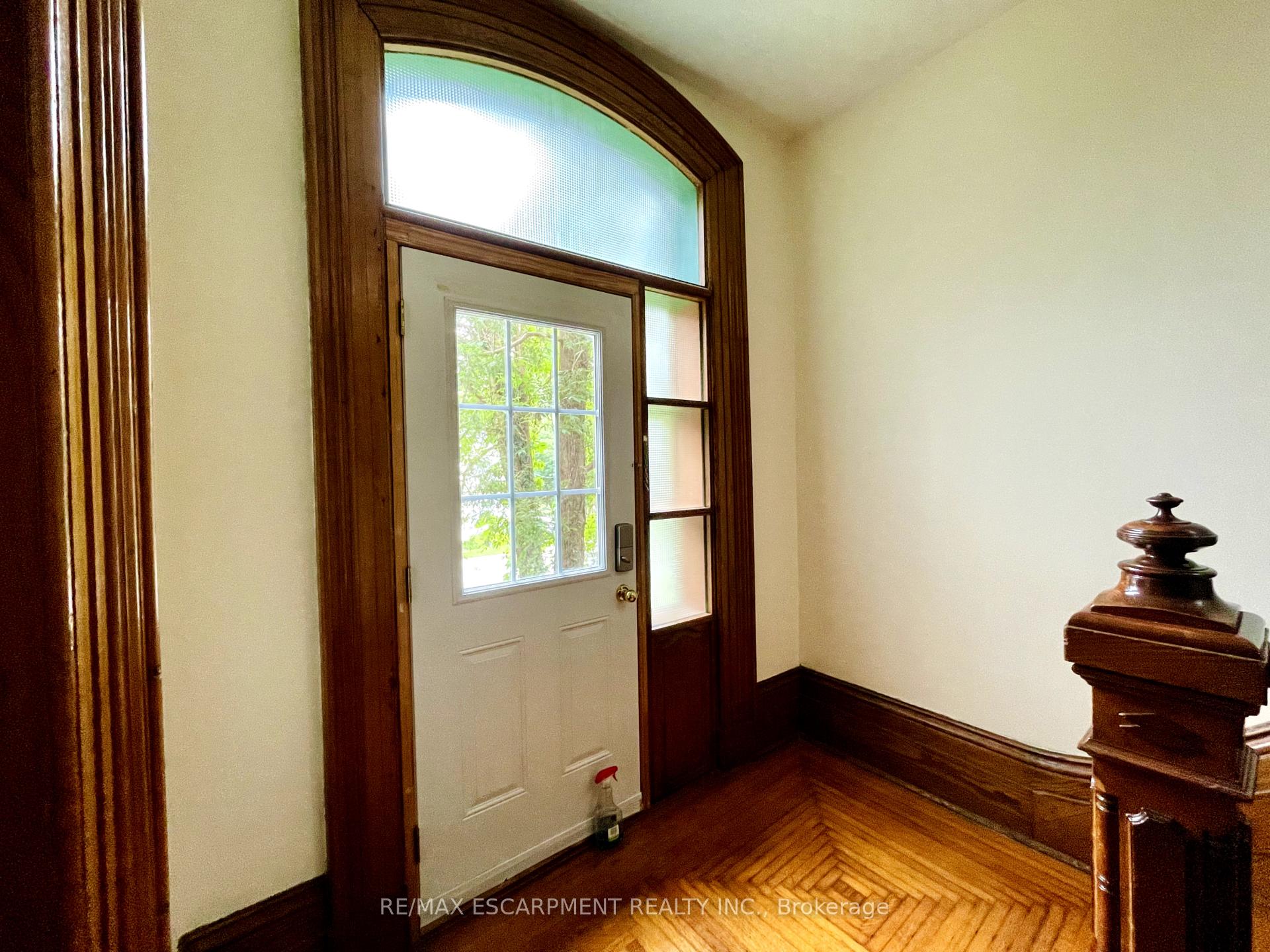 Photo 10 of 10 William Street, Brant, Paris — HOMEH