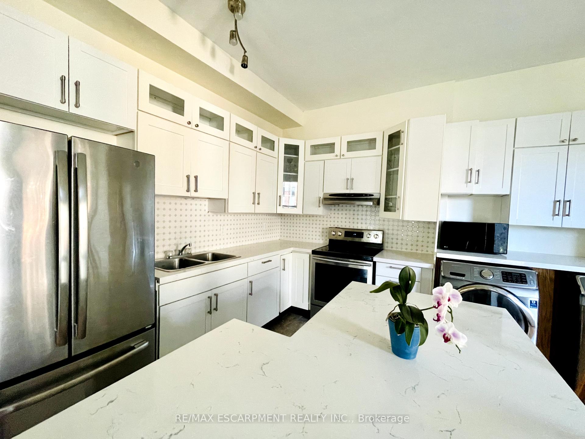 Photo 25 of 10 William Street, Brant, Paris — HOMEH
