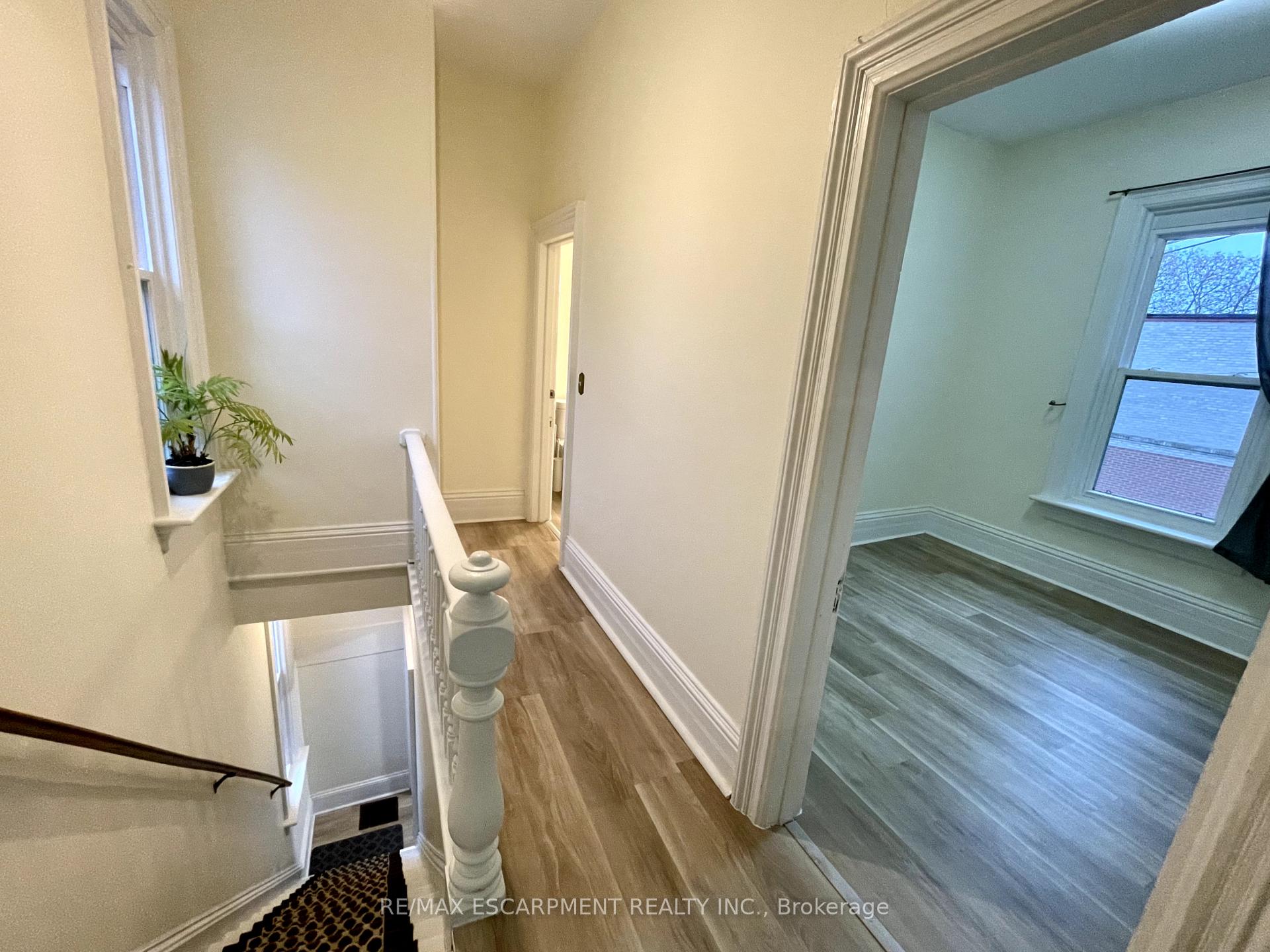 Photo 35 of 10 William Street, Brant, Paris — HOMEH
