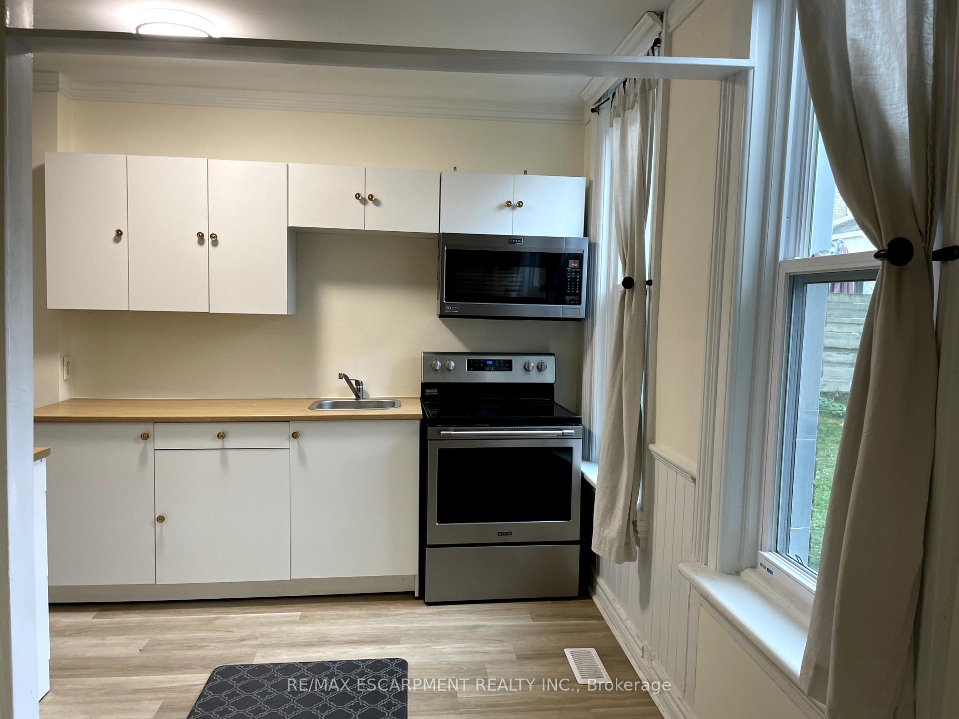 Photo 36 of 10 William Street, Brant, Paris — HOMEH