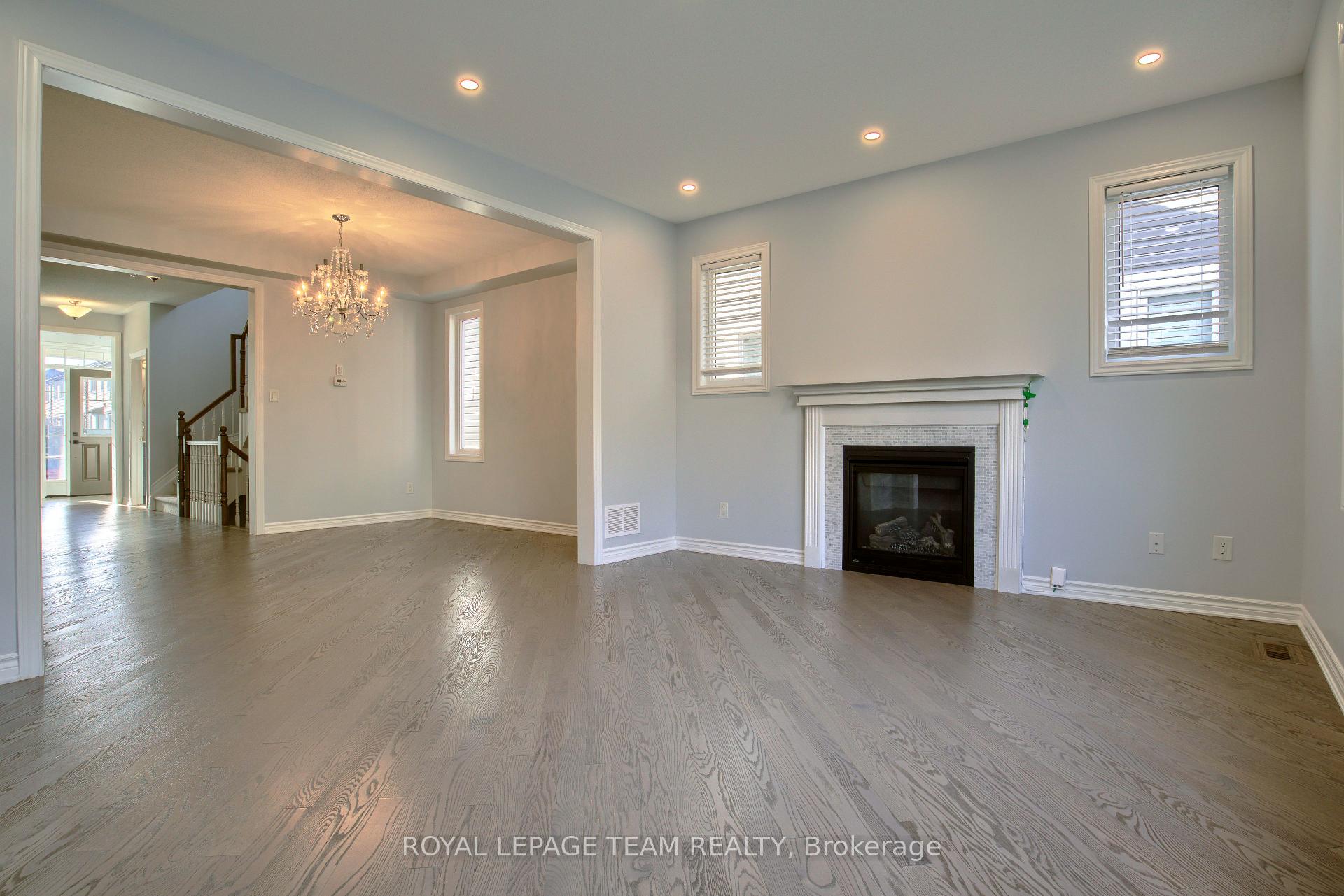 Photo 10 of 704 Devario Crescent, Ottawa, Barrhaven - Half Moon Bay — HOMEH