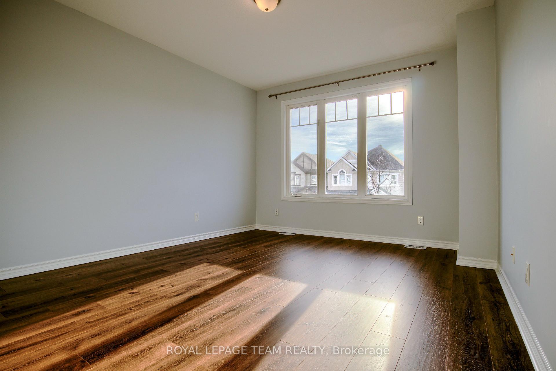 Photo 21 of 704 Devario Crescent, Ottawa, Barrhaven - Half Moon Bay — HOMEH