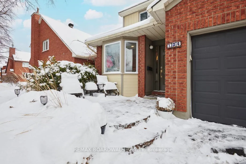 Photo 3 of Unit 3, 104 Cheltenham Private, Ottawa, Hunt Club Woods — HOMEH