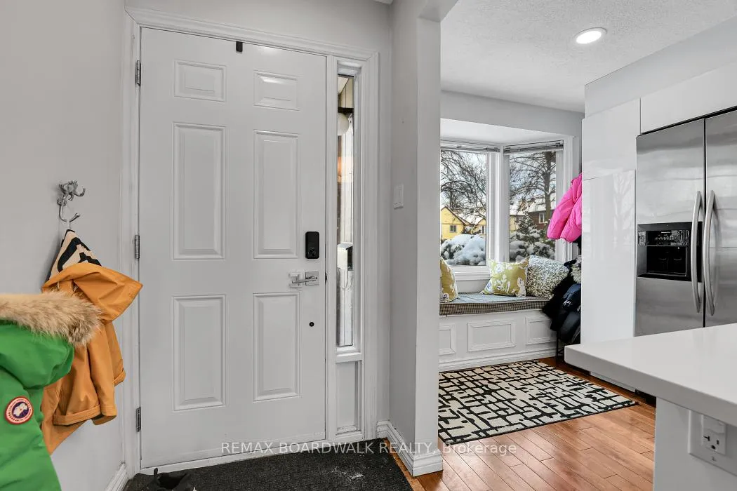 Photo 6 of Unit 3, 104 Cheltenham Private, Ottawa, Hunt Club Woods — HOMEH