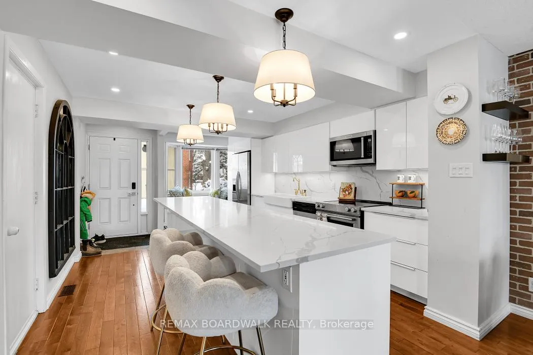 Photo 10 of Unit 3, 104 Cheltenham Private, Ottawa, Hunt Club Woods — HOMEH