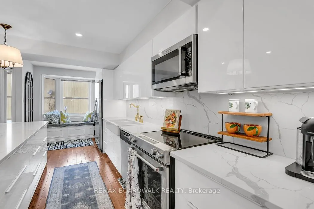 Photo 11 of Unit 3, 104 Cheltenham Private, Ottawa, Hunt Club Woods — HOMEH
