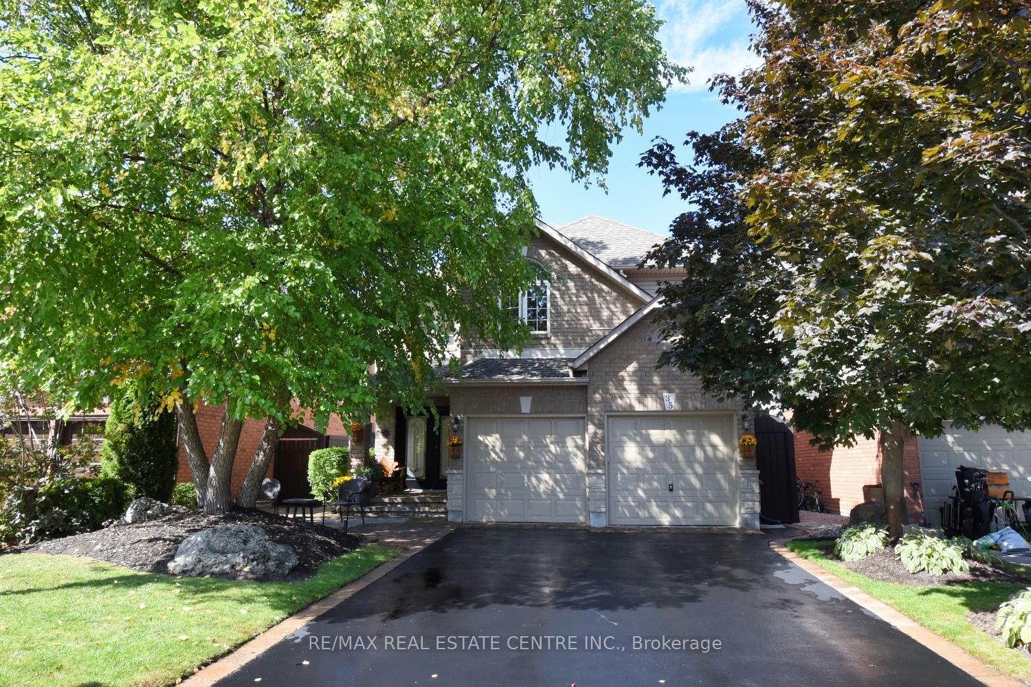 Front of 35 Eringate Drive