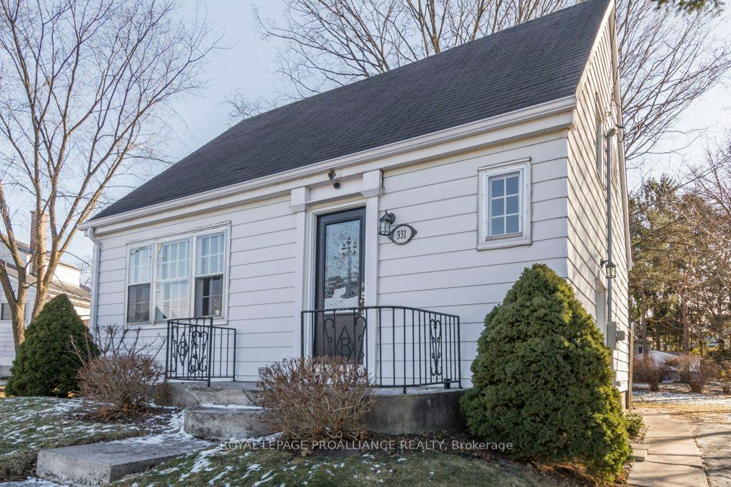 Photo 1 of 331 Victoria Avenue, Belleville, Belleville Ward — HOMEH