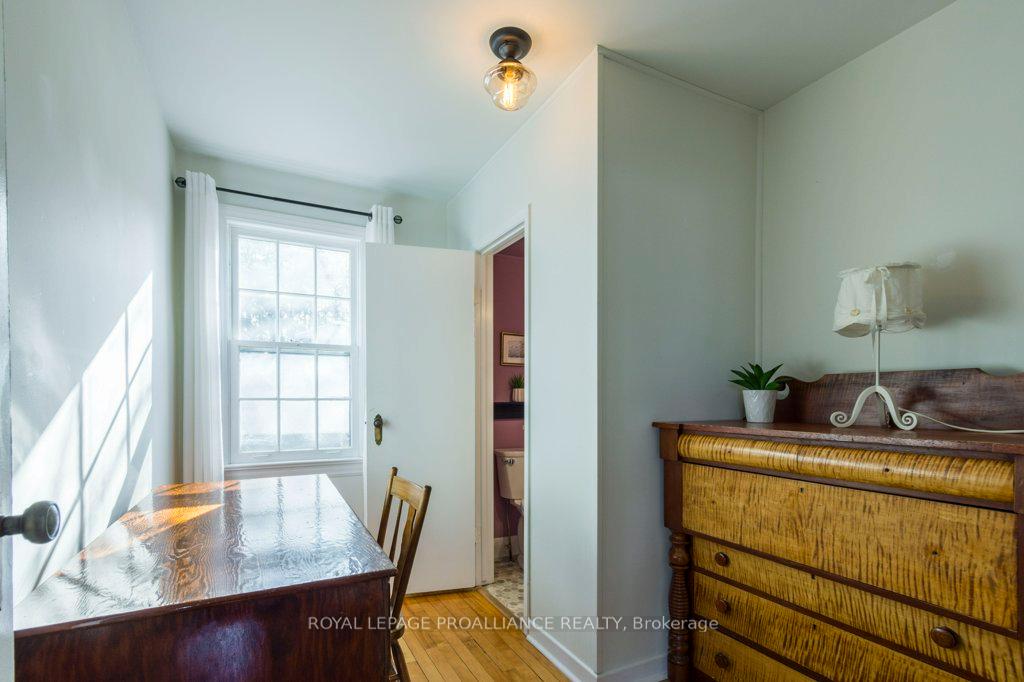 Photo 13 of 331 Victoria Avenue, Belleville, Belleville Ward — HOMEH