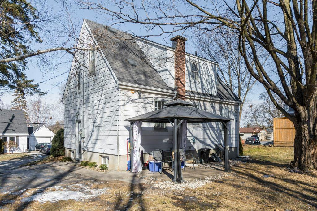 Photo 24 of 331 Victoria Avenue, Belleville, Belleville Ward — HOMEH