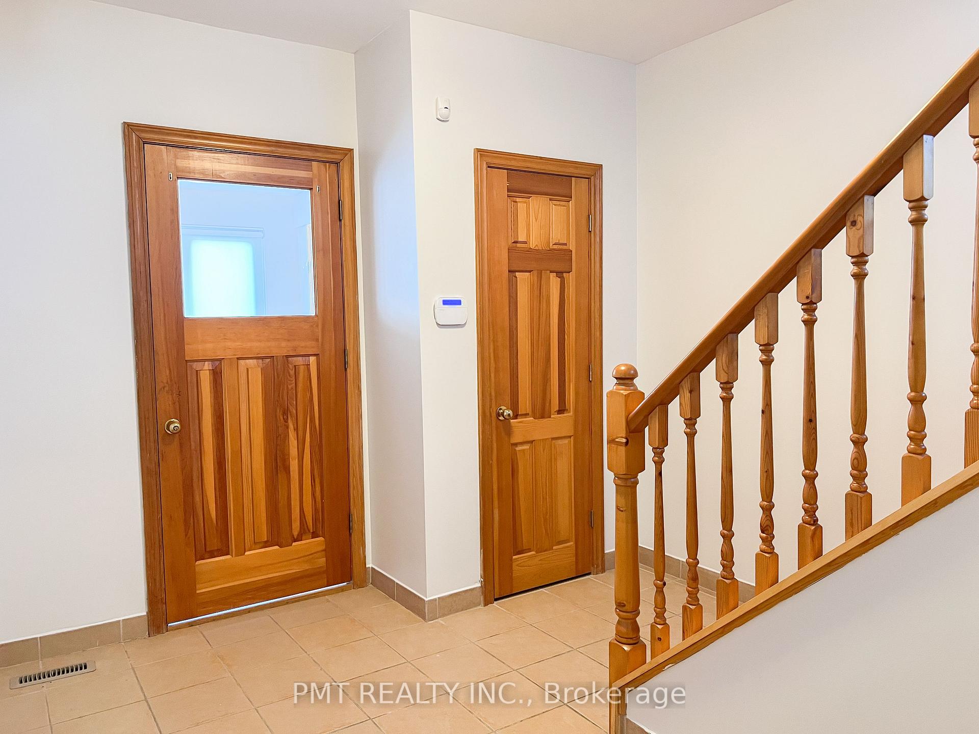Photo 10 of Unit Main, 2182 Queensway Drive, Burlington, Freeman — HOMEH