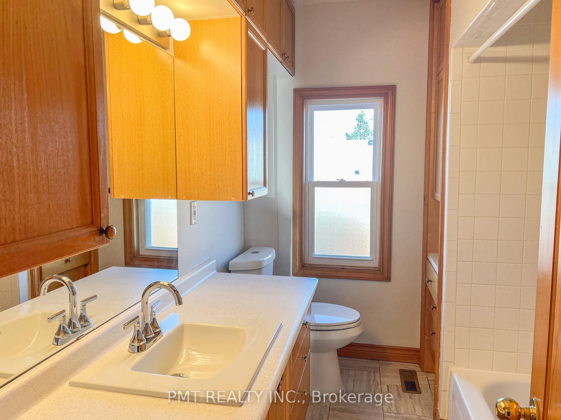 Photo 14 of Unit Main, 2182 Queensway Drive, Burlington, Freeman — HOMEH