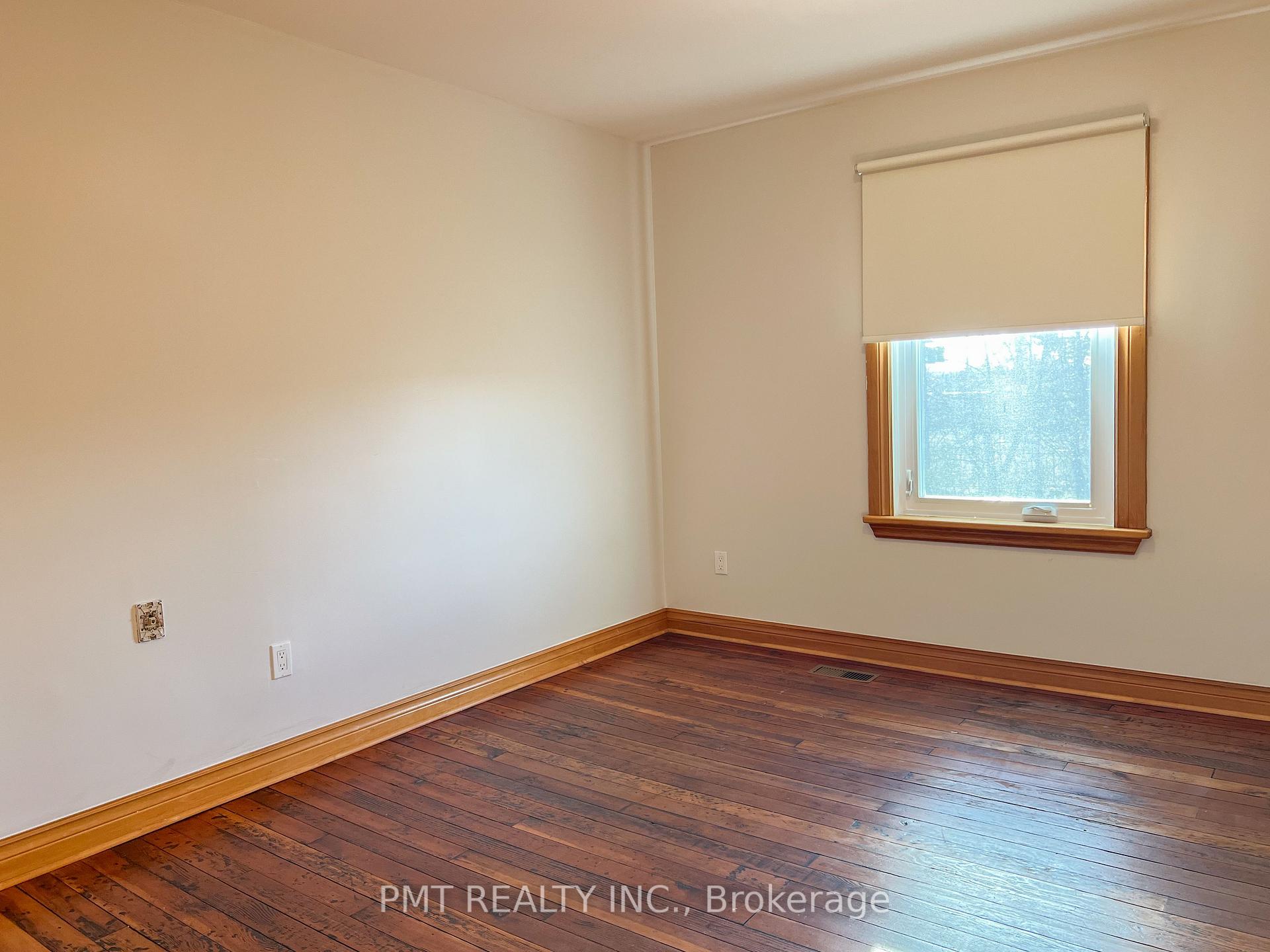 Photo 17 of Unit Main, 2182 Queensway Drive, Burlington, Freeman — HOMEH