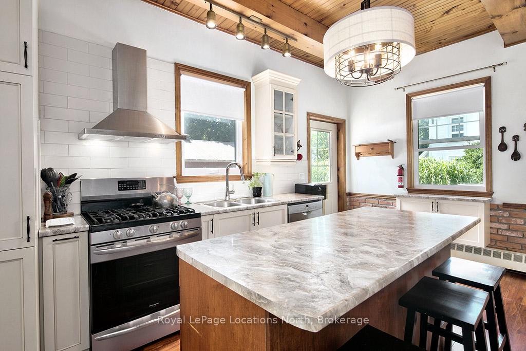 Photo 15 of 103 Mark Street W, Grey Highlands — HOMEH