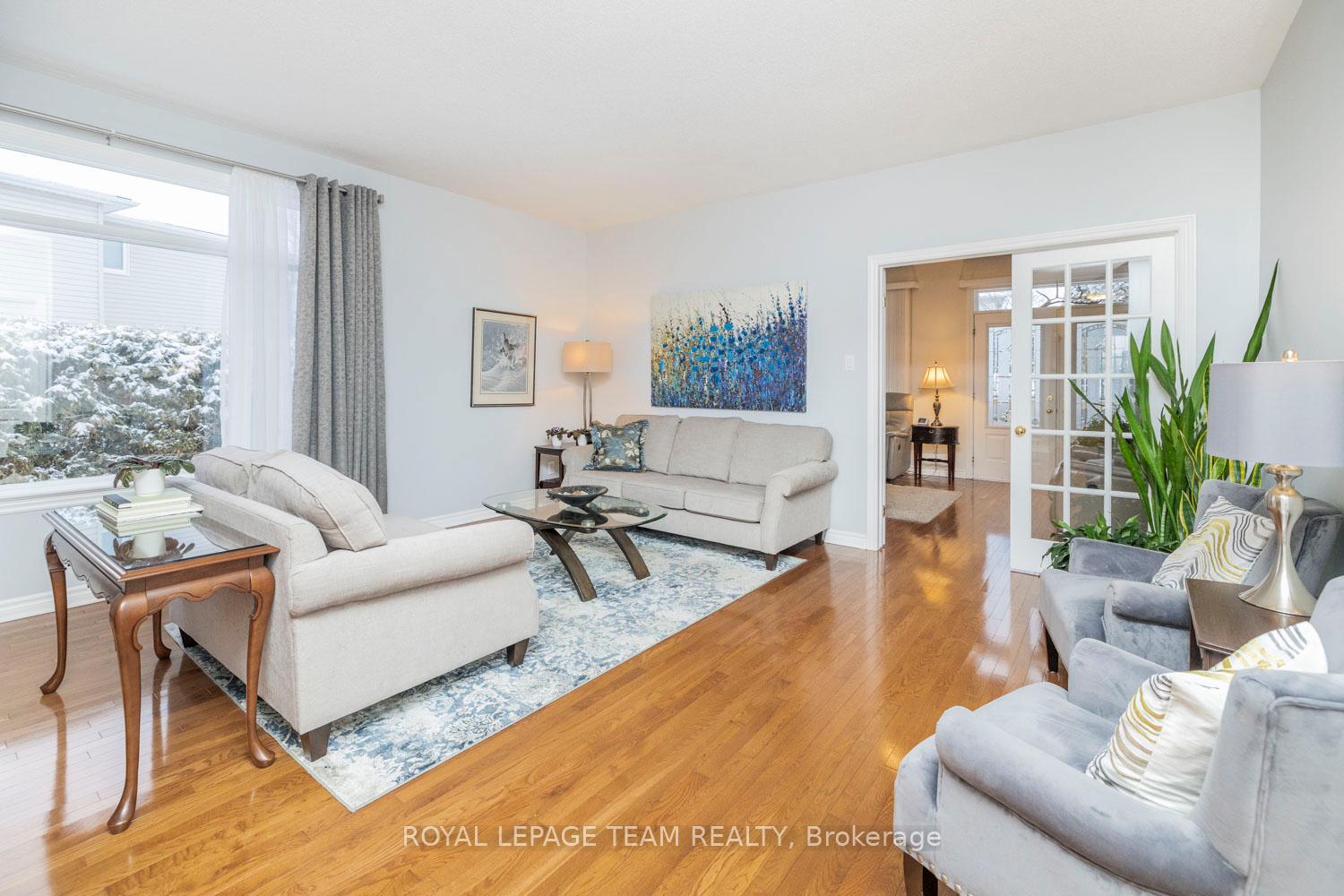 Photo 10 of 542 Devonwood Circle, Ottawa, Blossom Park/Kemp Park/Findlay Creek — HOMEH