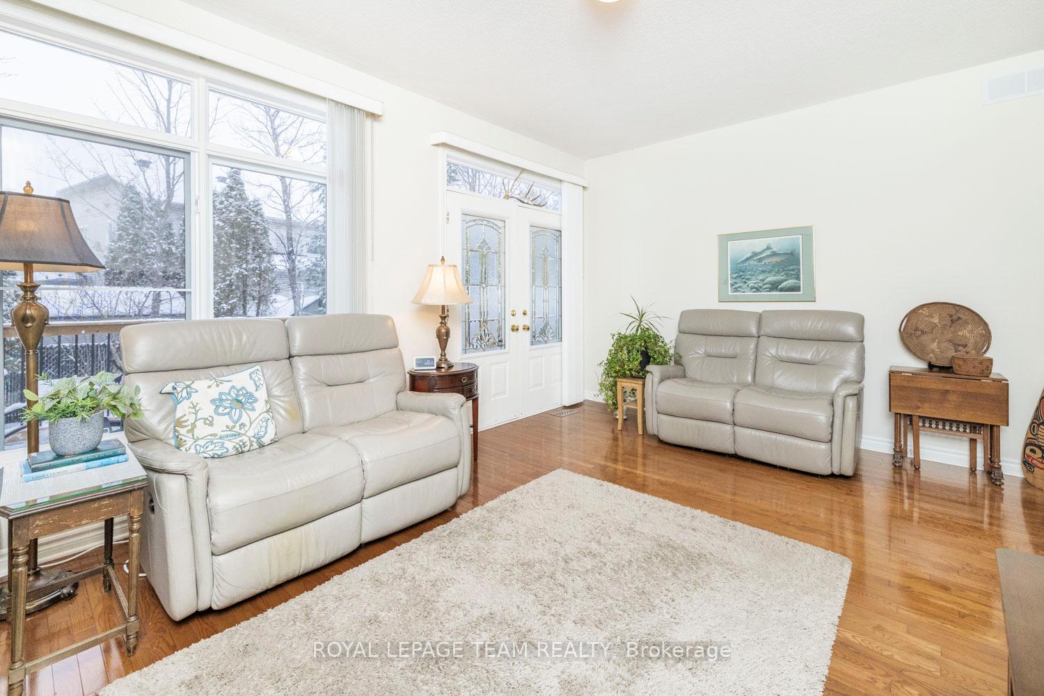 Photo 15 of 542 Devonwood Circle, Ottawa, Blossom Park/Kemp Park/Findlay Creek — HOMEH