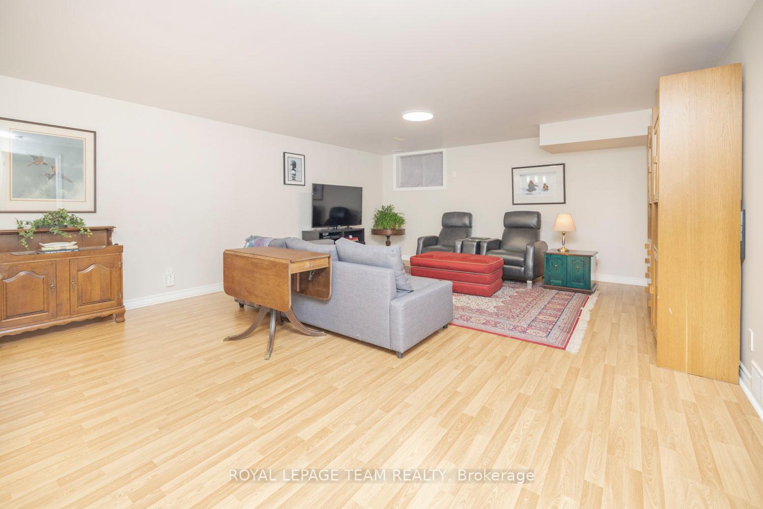 Photo 25 of 542 Devonwood Circle, Ottawa, Blossom Park/Kemp Park/Findlay Creek — HOMEH