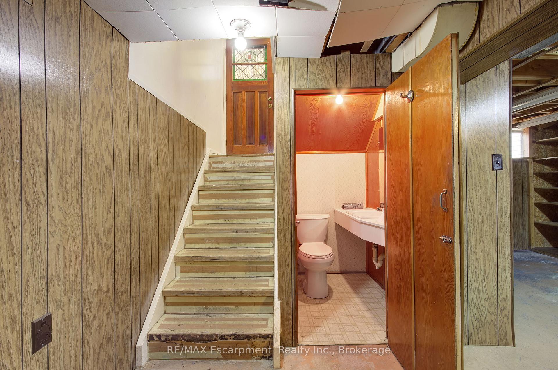 Photo 15 of 2198 Yorkshire Crescent, Burlington, Brant — HOMEH