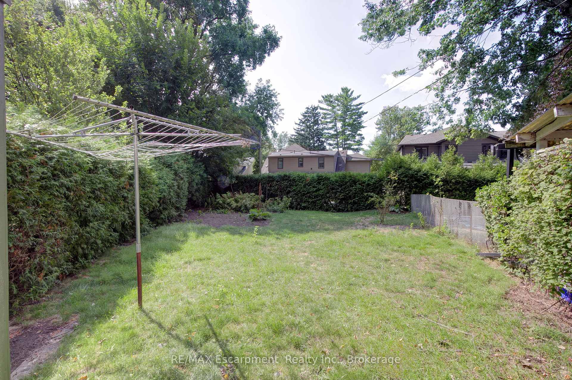 Photo 24 of 2198 Yorkshire Crescent, Burlington, Brant — HOMEH
