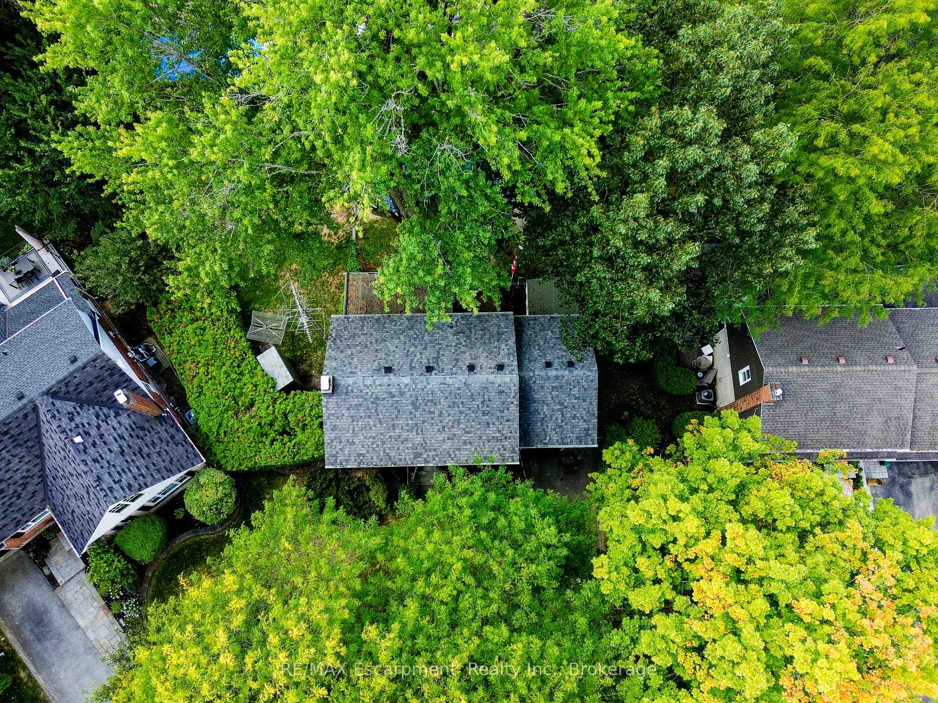 Photo 28 of 2198 Yorkshire Crescent, Burlington, Brant — HOMEH