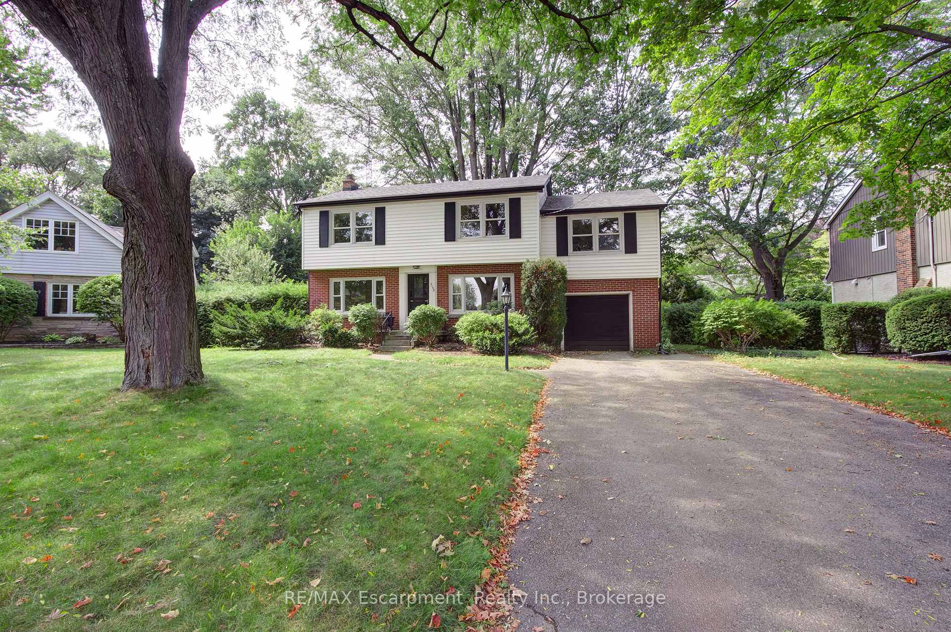Photo 31 of 2198 Yorkshire Crescent, Burlington, Brant — HOMEH
