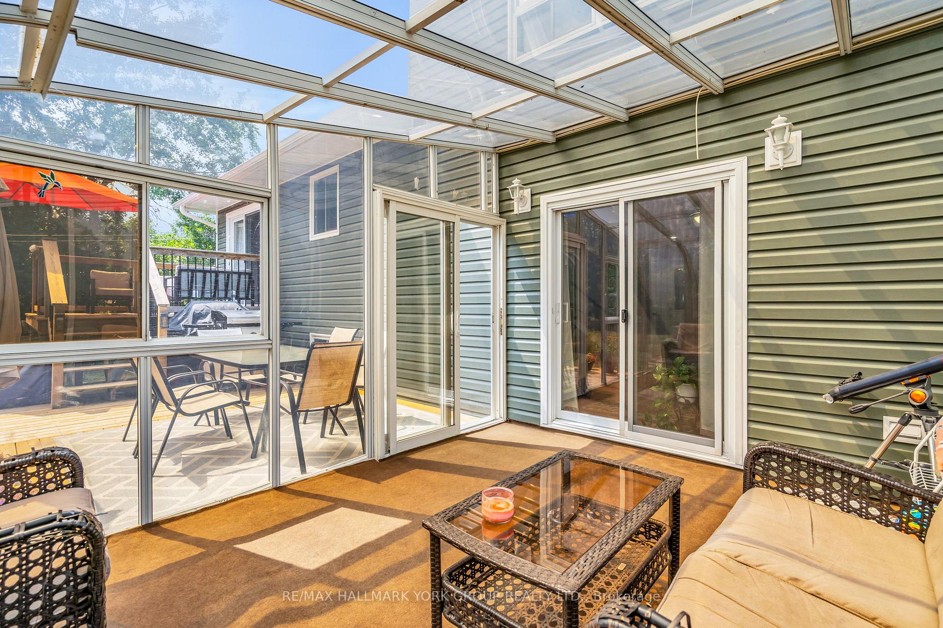Photo 23 of 15 Brook Crescent, Georgina, Pefferlaw — HOMEH