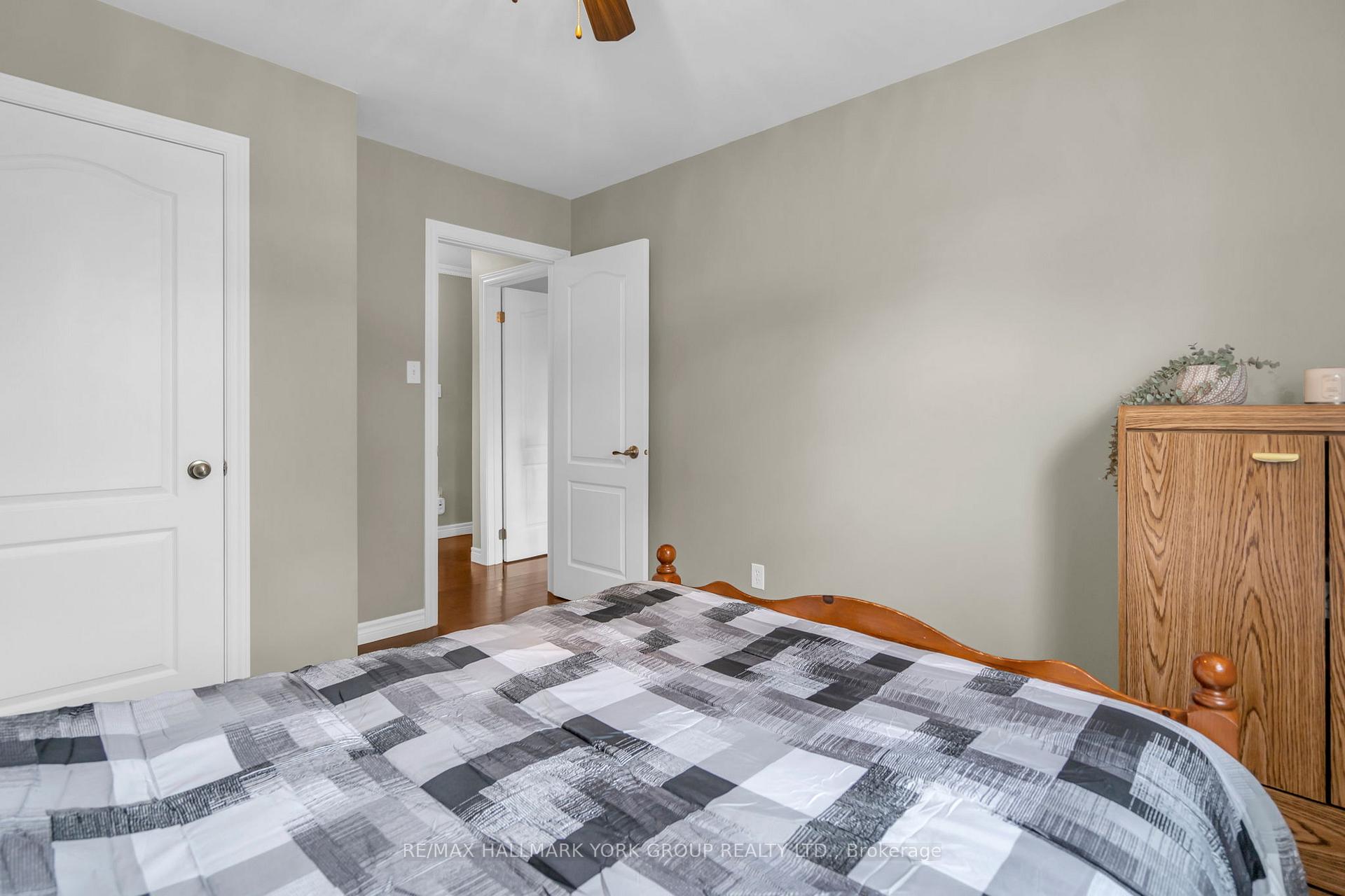 Photo 30 of 15 Brook Crescent, Georgina, Pefferlaw — HOMEH