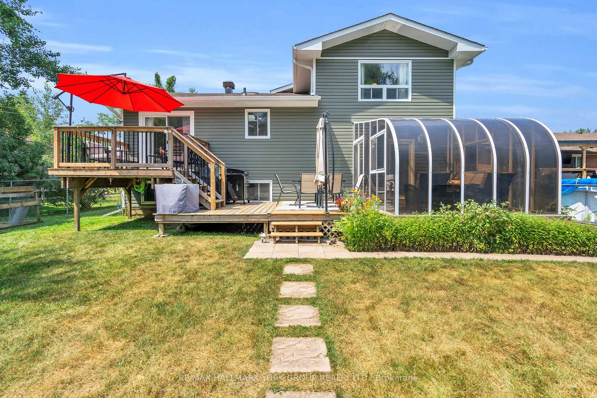 Photo 41 of 15 Brook Crescent, Georgina, Pefferlaw — HOMEH