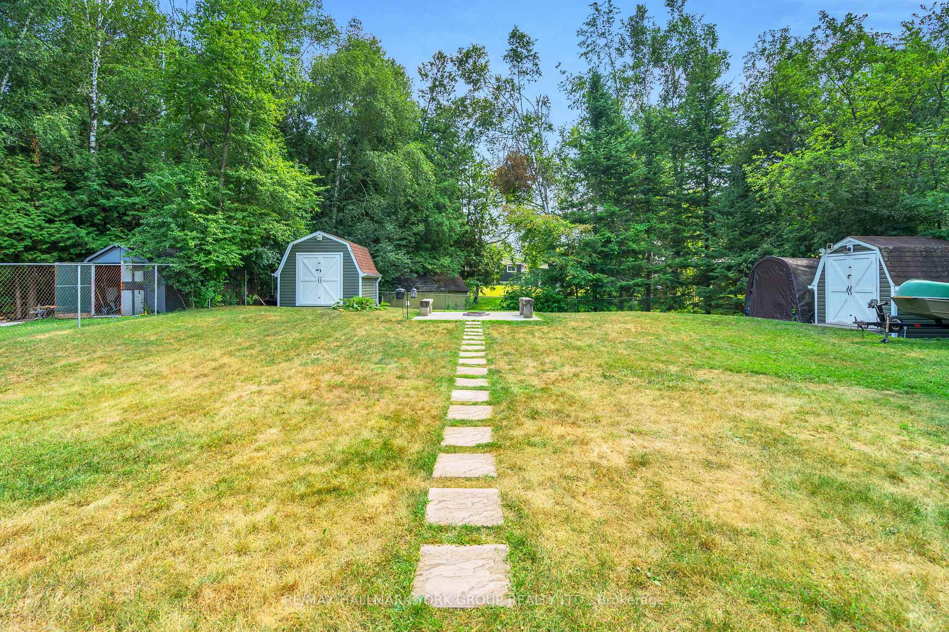 Photo 44 of 15 Brook Crescent, Georgina, Pefferlaw — HOMEH