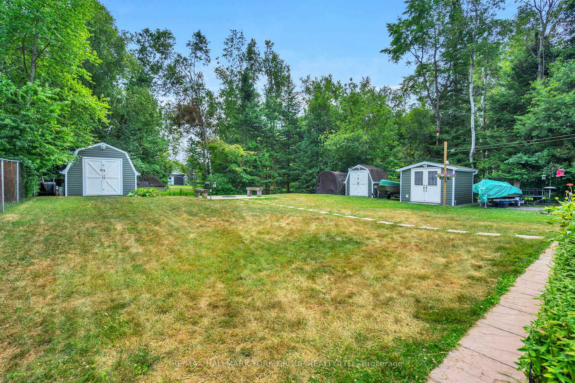 Photo 45 of 15 Brook Crescent, Georgina, Pefferlaw — HOMEH