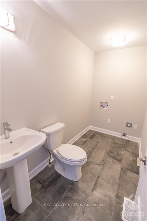 Photo 3 of 1400 Caroline Court, Cornwall — HOMEH